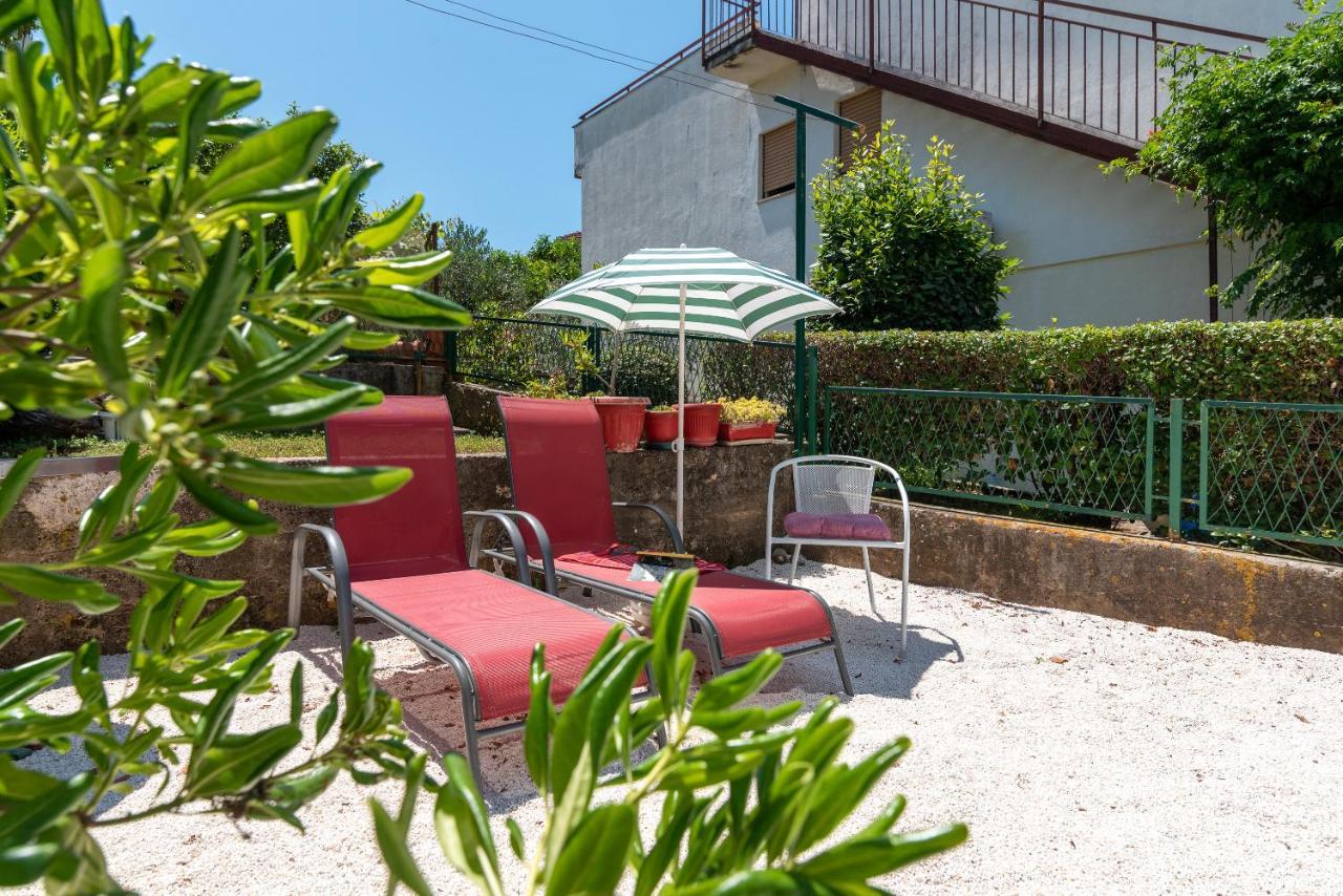 Apartment Hrabar Longo Trogir Exteriör bild