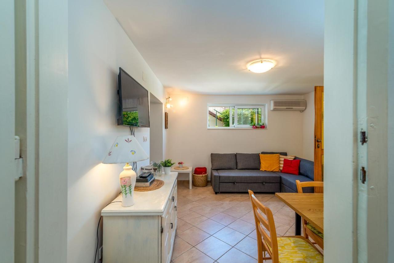 Apartment Hrabar Longo Trogir Exteriör bild