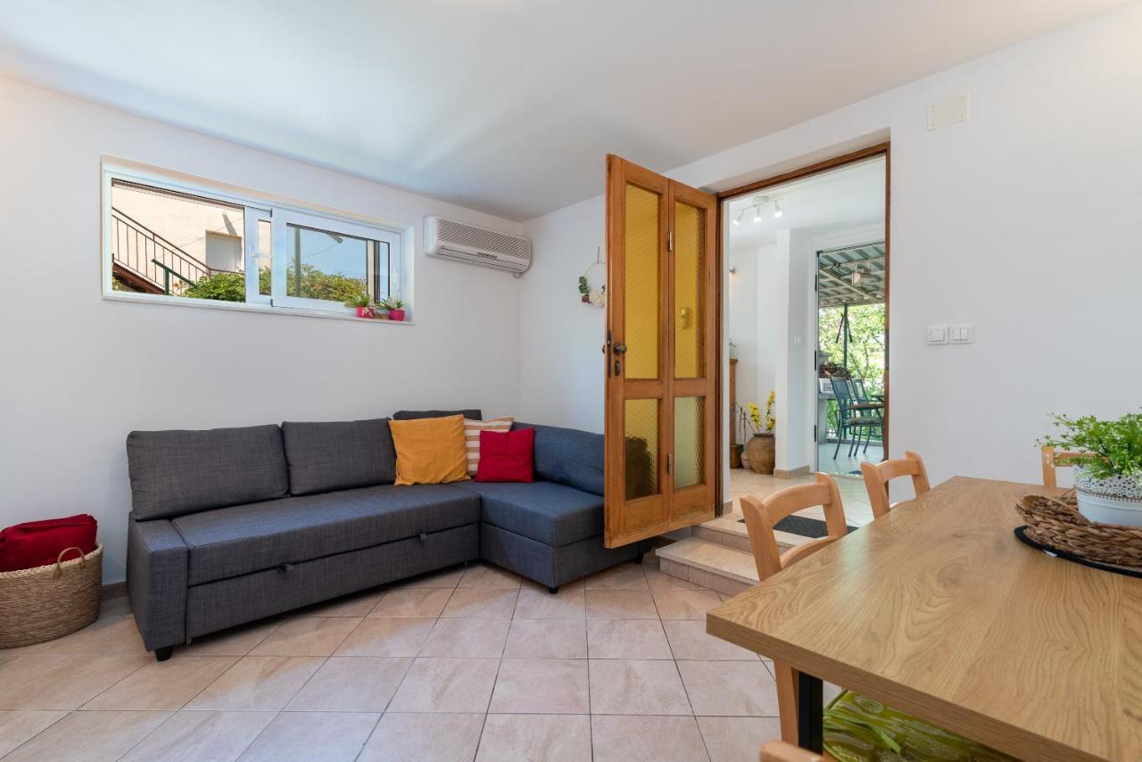 Apartment Hrabar Longo Trogir Exteriör bild