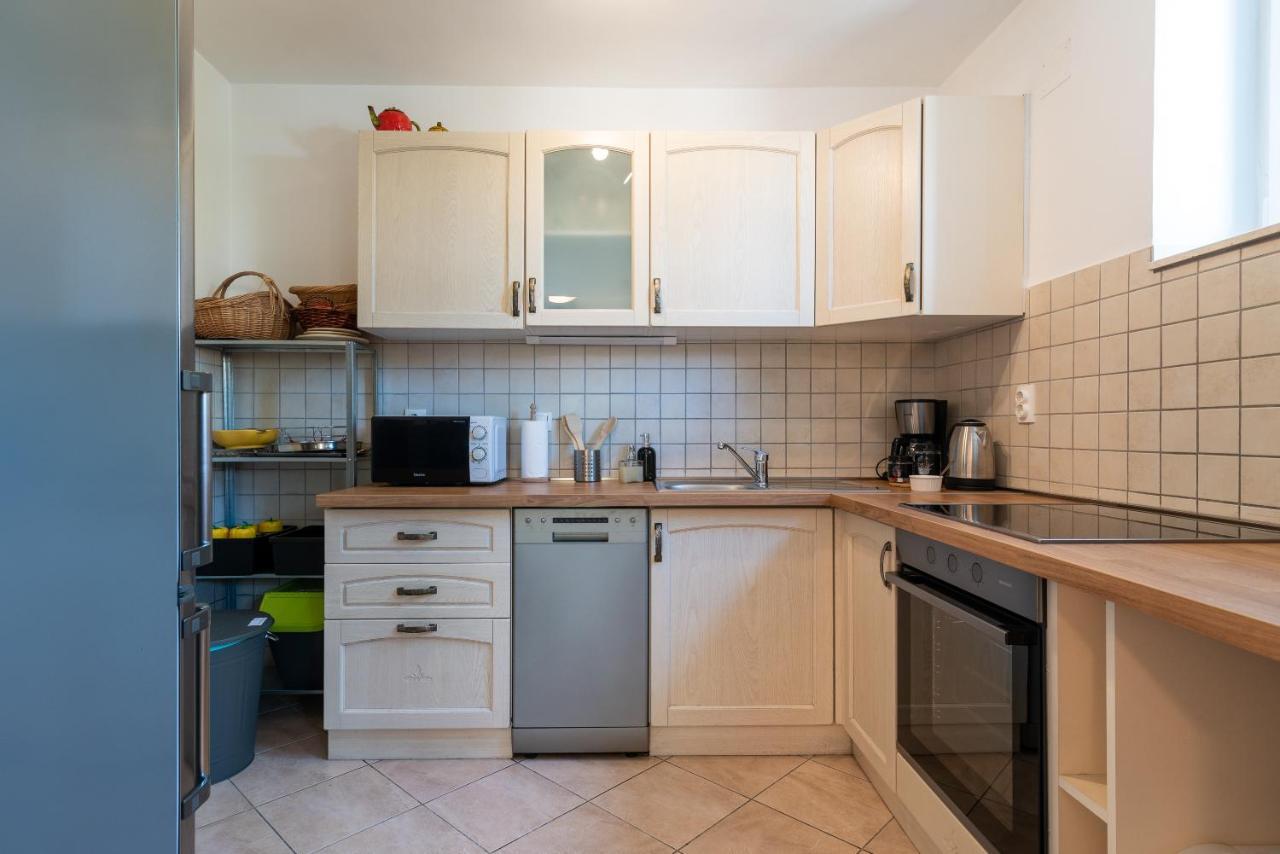 Apartment Hrabar Longo Trogir Exteriör bild
