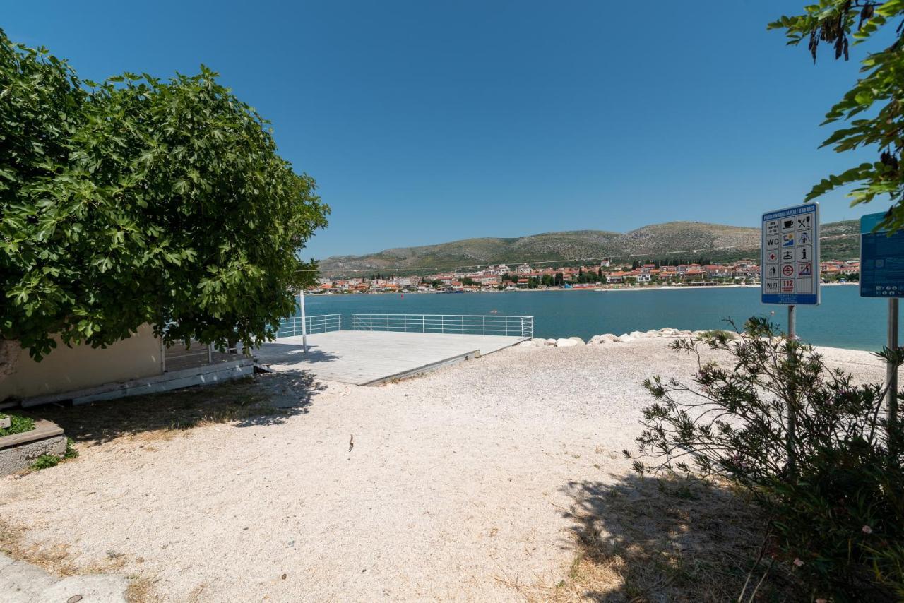 Apartment Hrabar Longo Trogir Exteriör bild